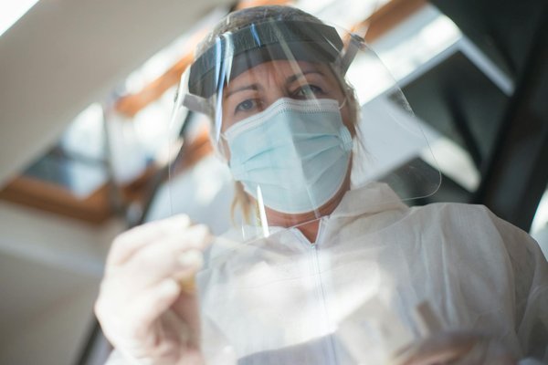 How Can You Secure Low-Interest Rates for Real Estate Investments in the UK?